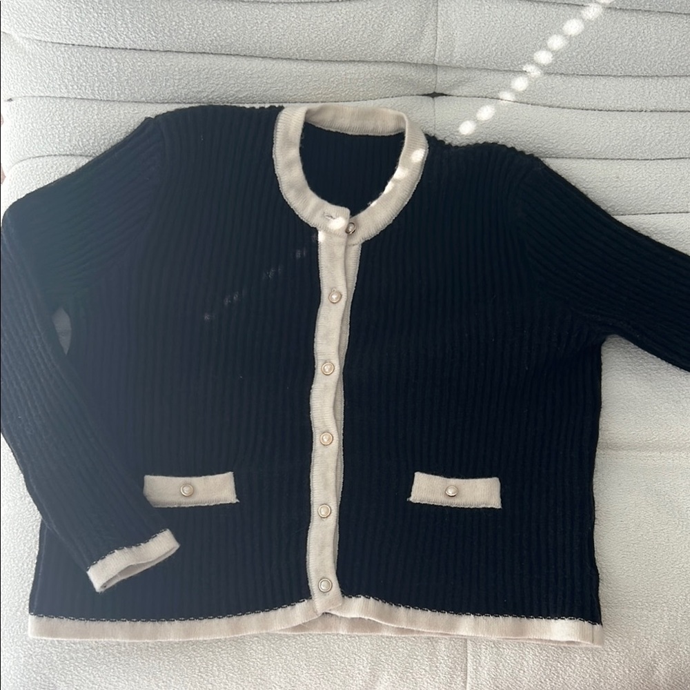 Black and Cream Women's Sweater
